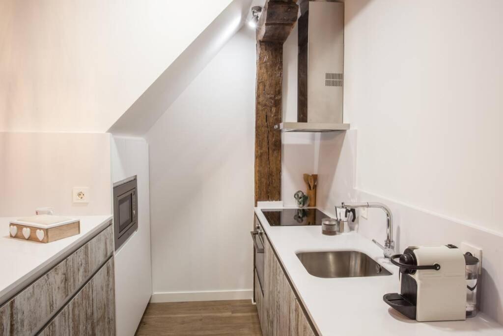 Ferienwohnung Bonito Apartamento, Nuevo Y En El Casco Viejo!!! Bilbao Exterior foto